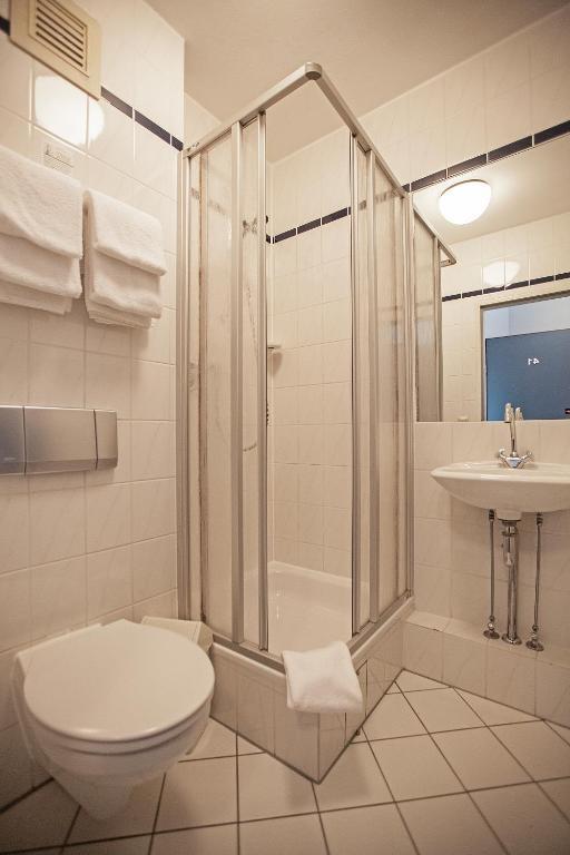 Hotel Mozart Бонн Номер фото
