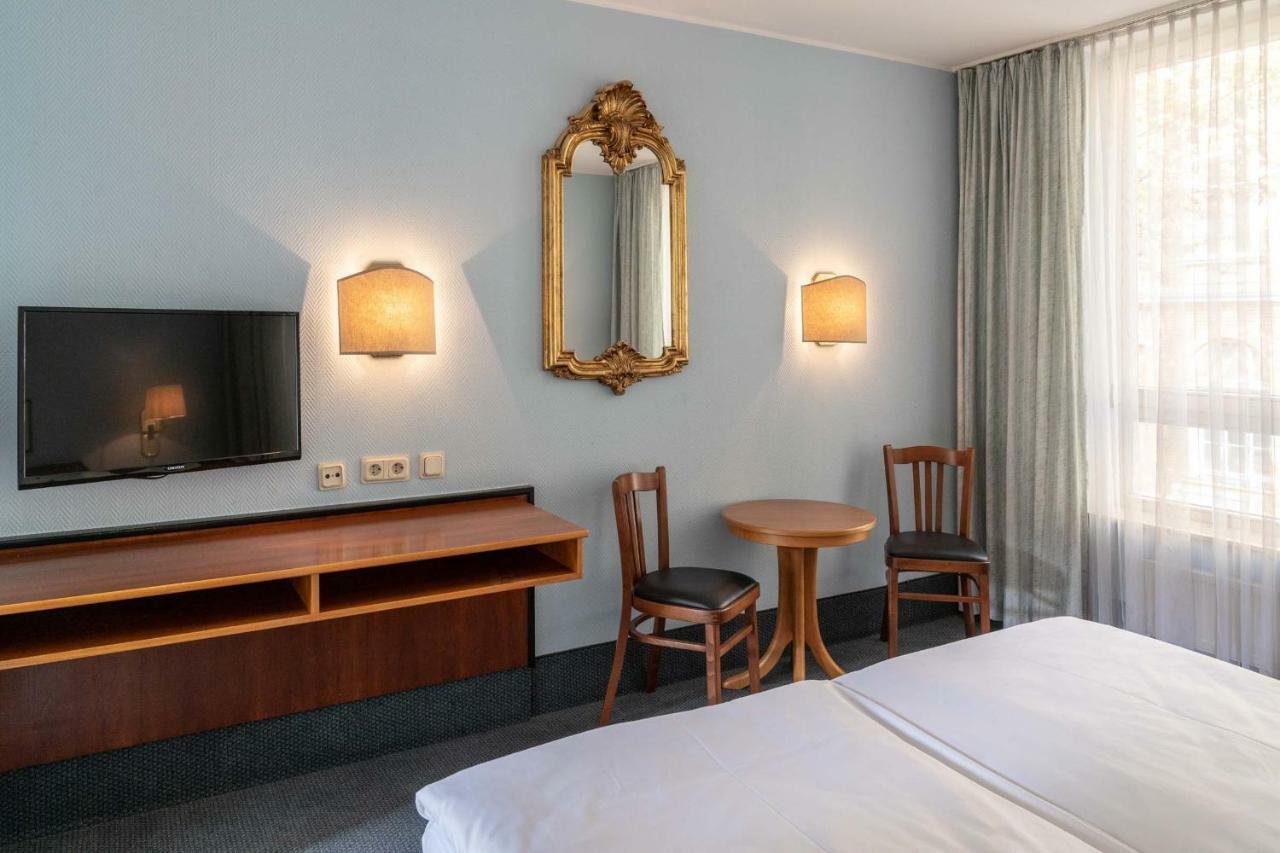 Hotel Mozart Бонн Экстерьер фото
