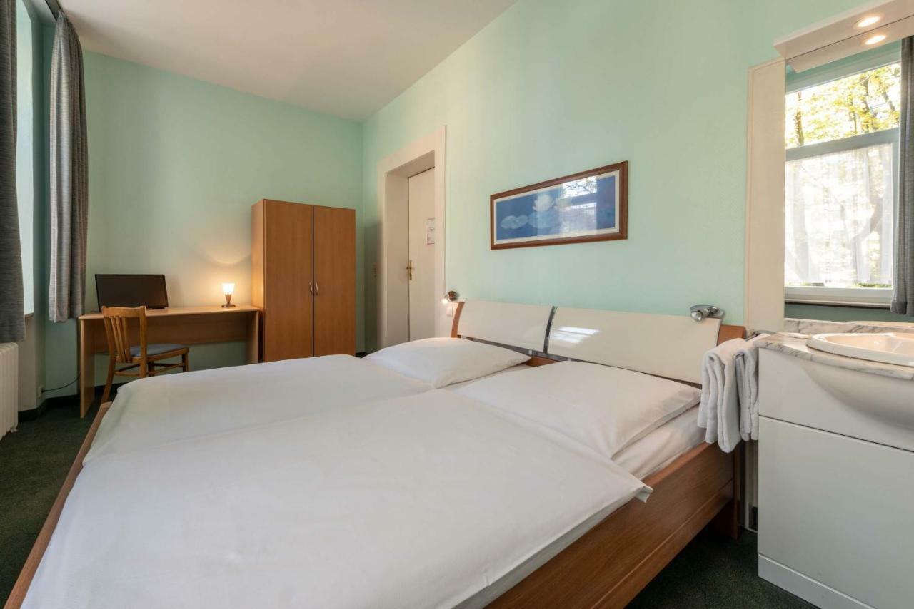 Hotel Mozart Бонн Экстерьер фото