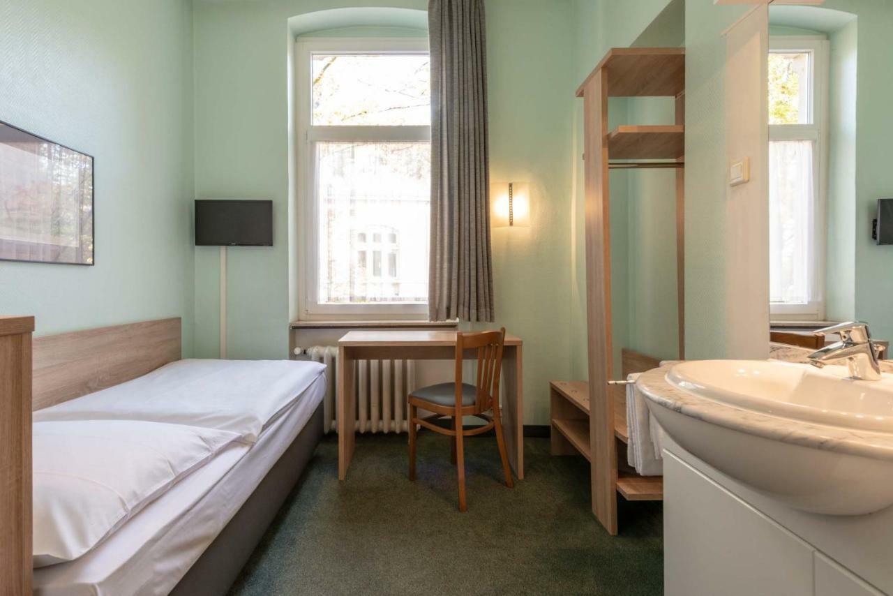 Hotel Mozart Бонн Экстерьер фото